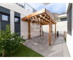 CHALET ADOSADO CON VISTAS PANORAMICAS A ESTRENAR