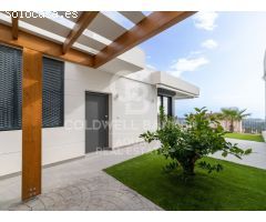 CHALET ADOSADO CON VISTAS PANORAMICAS A ESTRENAR