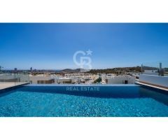 Villa con vistas panorámicas y piscina