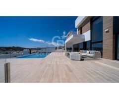 Villa con vistas panorámicas y piscina