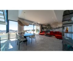 Villa con vistas panorámicas y piscina