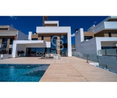 Villa con vistas panorámicas y piscina