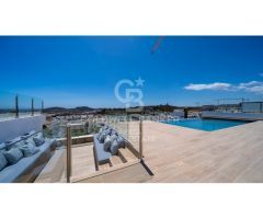 Villa con vistas panorámicas y piscina