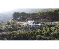 Gran villa a la venta en Guadalest