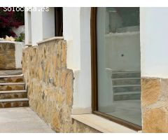 Villa con vista al mar en Calpe con gran terreno para construir otra villa