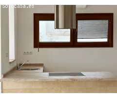 Villa con vista al mar en Calpe con gran terreno para construir otra villa