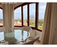Villa con vista al mar en Calpe con gran terreno para construir otra villa