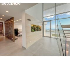Villa moderna de lujo con vistas panorámicas al mar y a la montaña en Calpe