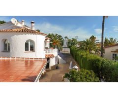 Preciosa villa recientemente renovada