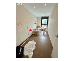 Apartamento en zona tranquila y piscina comunitaria