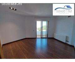 Casa con acabados de lujo y vistas al mar