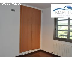 Casa con acabados de lujo y vistas al mar