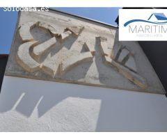 Casa con acabados de lujo y vistas al mar