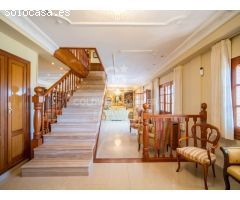 Villa de lujo en urbanización exclusiva Sierra Perenchiza, 556m2, piscina e