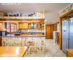 Villa de lujo en urbanización exclusiva Sierra Perenchiza, 556m2, piscina e
