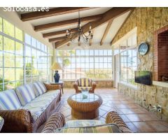 Villa de lujo en urbanización exclusiva Sierra Perenchiza, 556m2, piscina e