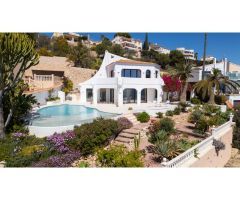 Villa de lujo en primera línea de mar - Les Bassetes