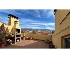 PISO CON UN ATICO INDEPENDIENTE EN VENTA EN LA CALLE MONTSENY DE MANLLEU