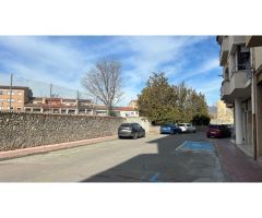 PISO CON UN ATICO INDEPENDIENTE EN VENTA EN LA CALLE MONTSENY DE MANLLEU