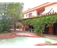 ¡FANTASTICA VILLA INDEPENDIENTE CON PISCINA EN ENTRERRIOS, MIJAS!