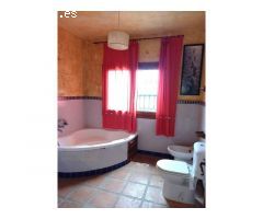 ¡FANTASTICA VILLA INDEPENDIENTE CON PISCINA EN ENTRERRIOS, MIJAS!