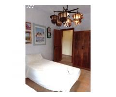 ¡FANTASTICA VILLA INDEPENDIENTE CON PISCINA EN ENTRERRIOS, MIJAS!