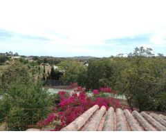 ¡FANTASTICA VILLA INDEPENDIENTE CON PISCINA EN ENTRERRIOS, MIJAS!