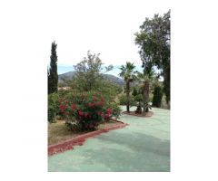 ¡FANTASTICA VILLA INDEPENDIENTE CON PISCINA EN ENTRERRIOS, MIJAS!