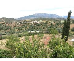 ¡FANTASTICA VILLA INDEPENDIENTE CON PISCINA EN ENTRERRIOS, MIJAS!