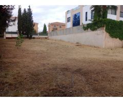 Parcela urbana en esquina en Urbanización el Ventorrillo