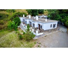 Finca Rural con Apartamentos vacacionales en el Río de Golco.