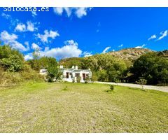 Finca Rural con Apartamentos vacacionales en el Río de Golco.