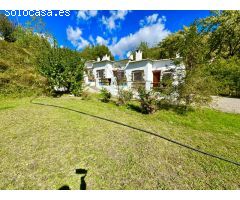 Finca Rural con Apartamentos vacacionales en el Río de Golco.