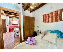 Finca Rural con Apartamentos vacacionales en el Río de Golco.