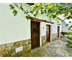 Finca Rural con Apartamentos vacacionales en el Río de Golco.