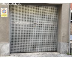 Apartamento renovado con estilo y gran patio luminoso
