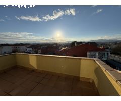 Apartamento renovado con estilo y gran patio luminoso