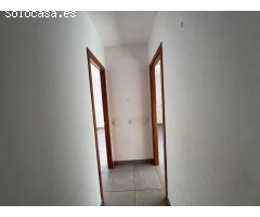Apartamento renovado con estilo y gran patio luminoso