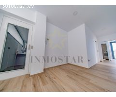 Exclusiva villa de lujo con vistas panorámicas al mar y la montaña