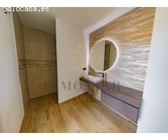 Exclusiva villa de lujo con vistas panorámicas al mar y la montaña
