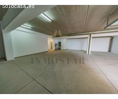 Exclusiva villa de lujo con vistas panorámicas al mar y la montaña