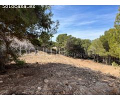 Oportunidad única para comprar una o dos parcelas de terreno en El Portet -