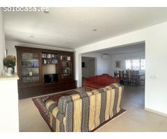 Villa de 2 dormitorios con piscina y vistas al mar en venta en Mojacar playa