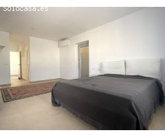 Villa de 2 dormitorios con piscina y vistas al mar en venta en Mojacar playa