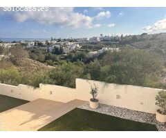 Villa de 2 dormitorios con piscina y vistas al mar en venta en Mojacar playa