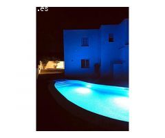 Villa de 2 dormitorios con piscina y vistas al mar en venta en Mojacar playa