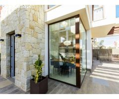 Villa de 3 dormitorios en venta en Vera playa