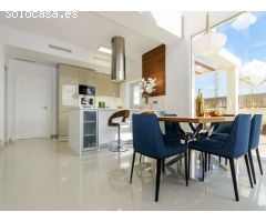 Villa de 3 dormitorios en venta en Vera playa