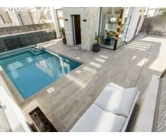 Villa de 3 dormitorios en venta en Vera playa