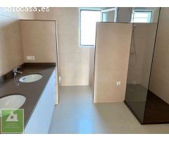 Villa de 4 dormitorios en venta en Mojacar